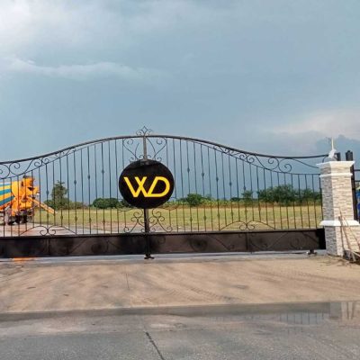 ประตูรั้วและฐานพระพรหม ตามแบบ